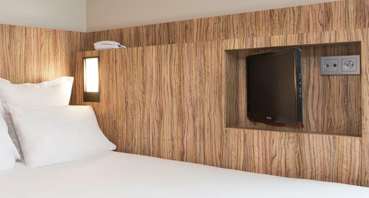 Libertel Gare Du Nord Suede Hotel Paris Room photo